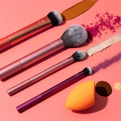 Real Techniques Everyday Essentials Makeup Brush Set: 5-Piece Kit for Flawless Face & Eyes - Flavless.com